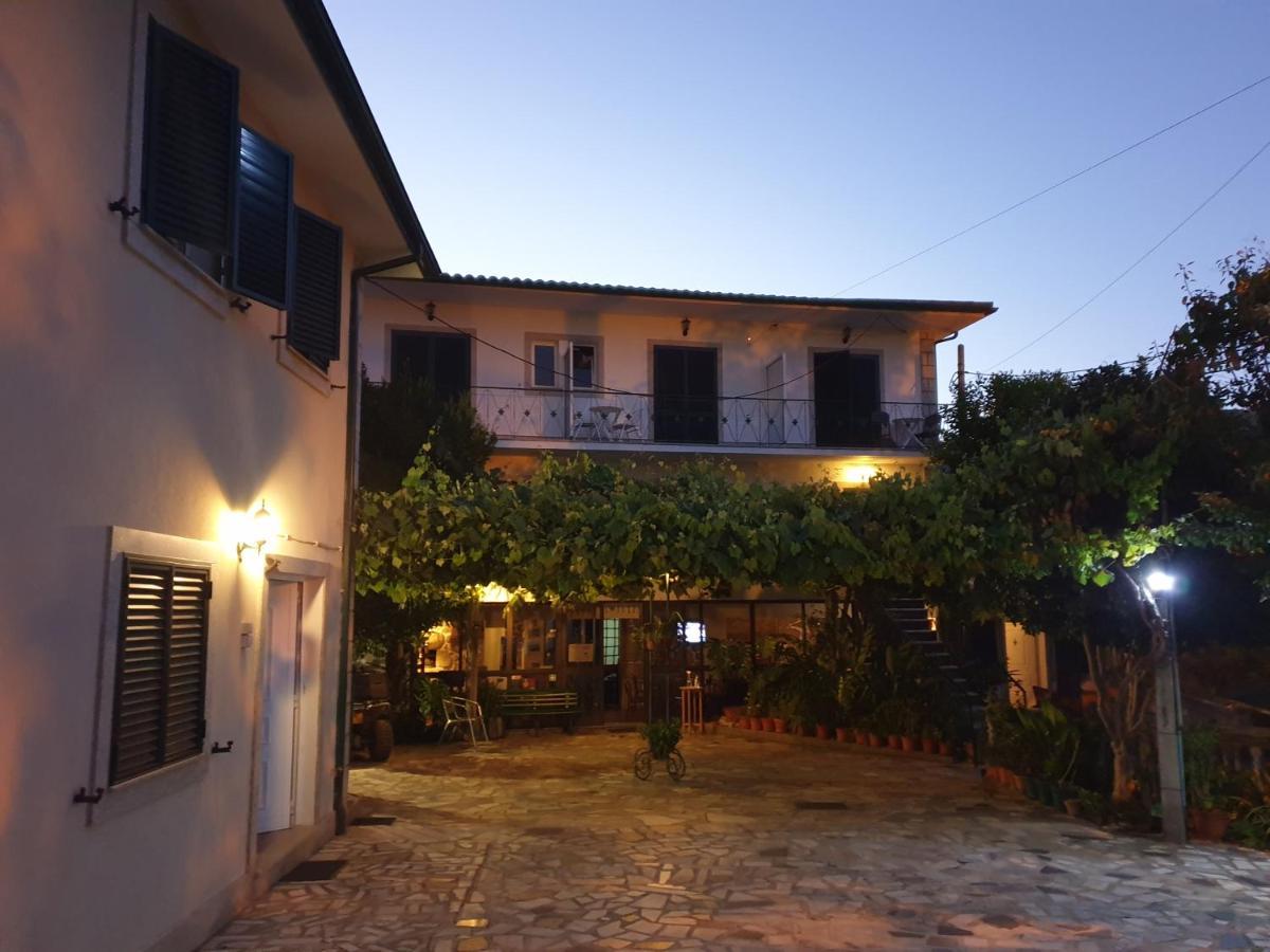 Dos Santos Alojamento Gerês Exterior foto
