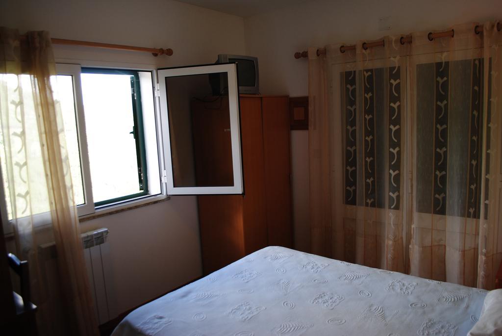 Dos Santos Alojamento Gerês Quarto foto